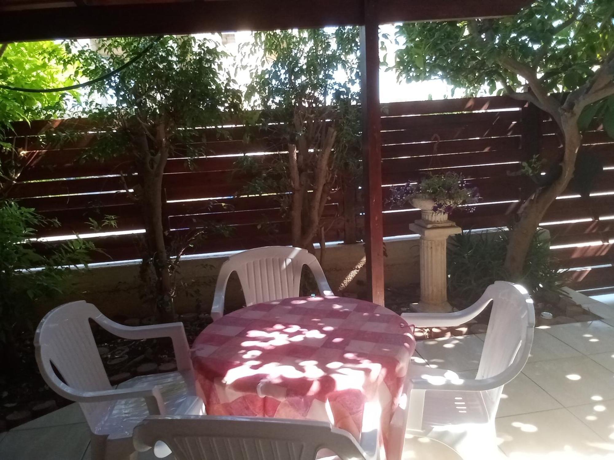 Green Patio Larnaca Exterior foto